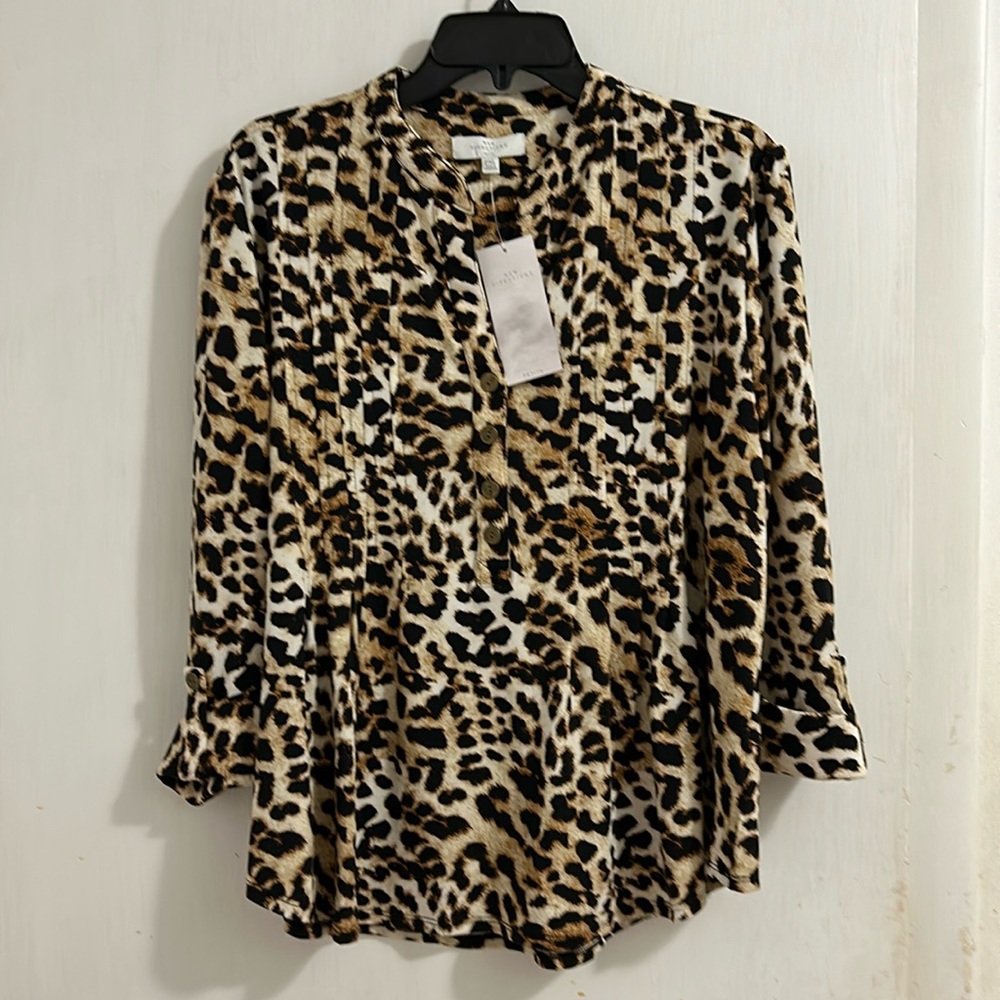 NWT New Directions Women Leopard Print Blouse with V neckline and 3/4” Sleeves.